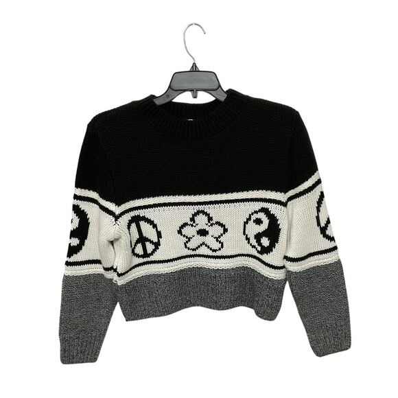 Topshop Sweaters - Topshop Black/White Long Sleeve Crop Pullover Sweater Size Small Peace Yin Yang